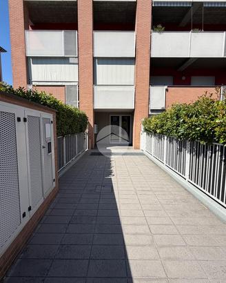 2 LOCALI A PARMA