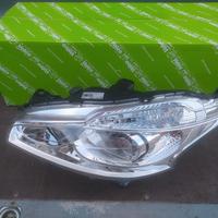 Faro Peugeot 208