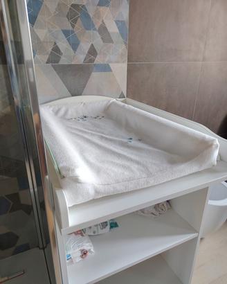 Fasciatoio Ikea Smagora con colonna portaoggetti