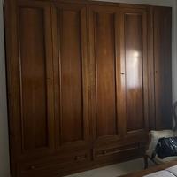 Armadio camera, comodini e struttura letto matrimo