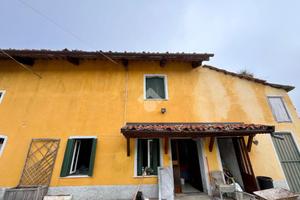 CASA SEMINDIPENDENTE A LESTIZZA