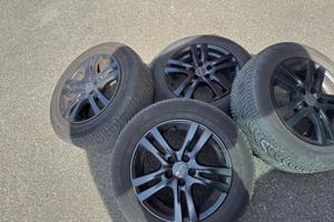 Cerchi in lega con gomme invernali