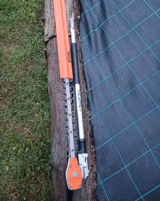Attrezzo tagliasiepi Stihl per kombi
