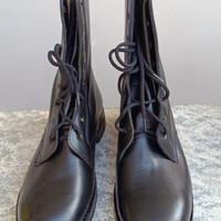 stivaletti anfibi in pelle