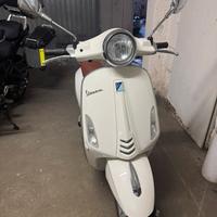 Vespa 50 Primavera 2016