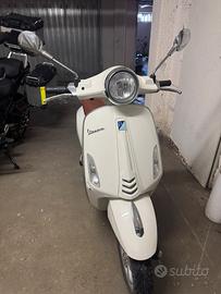 Vespa 50 Primavera 2016