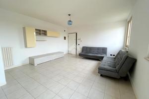 2 LOCALI A CARPENEDOLO