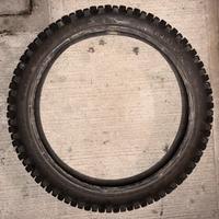 Pneumatico anteriore