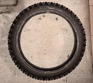 Pneumatico anteriore