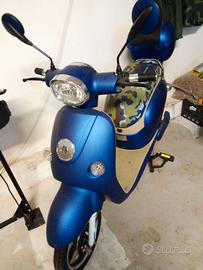 Piaggio Vespa Primavera "Elettrica"