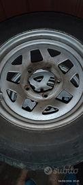 cerchi con gomme Suzuki Jimny 
