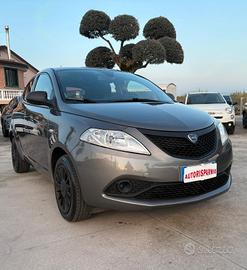 Lancia Ypsilon 1.0 FireFly 5P Hybrid Ecochic Silve
