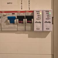 Shelly pro EM 50 smart misuratore di tensione