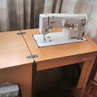 macchina da cucire Necchi 