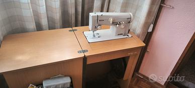 macchina da cucire Necchi 