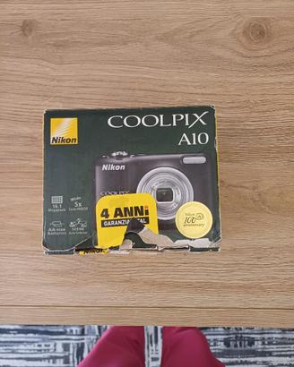 Macchina fotografica Nikon coolpix A10