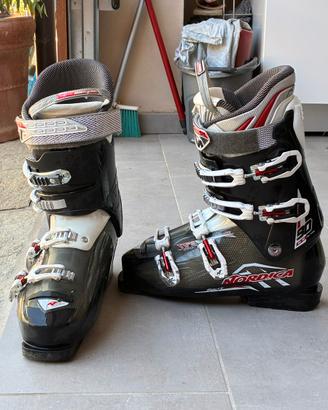 Scaponi sci Nordica