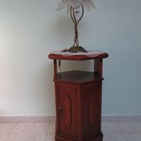 Comodino esagonale in legno arte povera