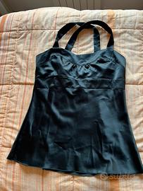 Canotta raso nero con bretelle incrociate