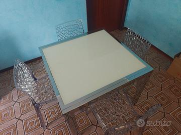 Tavolo quadrato allungabile con 4 sedie