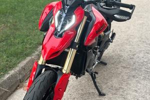 Ducati hypermotard V2