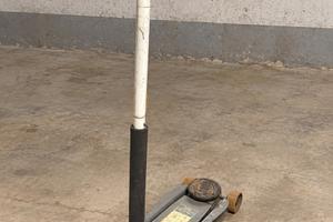Cric idraulico a carrello INTEC 2 tonnellate