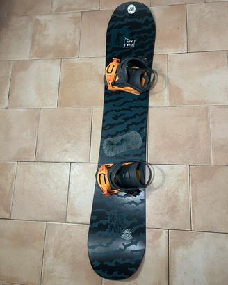 tavola da snowboard drake con attacchi