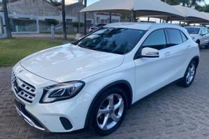 MERCEDES-BENZ GLA 200 d Automatic 4Matic Sport