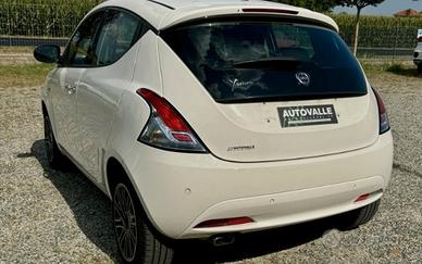 auto Lancia Ypsilon