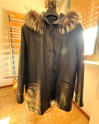 Giaccone in pelle con cappuccio