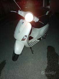 Vespa LX 125