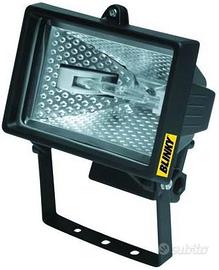 Faretti alogeni per interno ed esterno