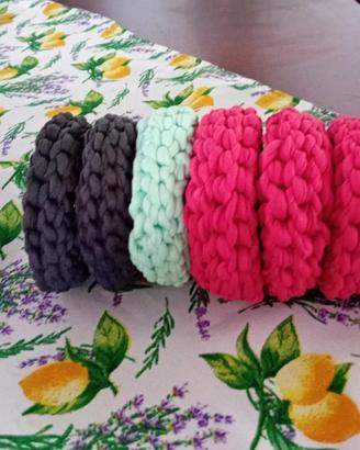 Bracciali