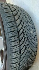 gomme auto con cerchio in lega