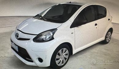 Toyota Aygo 1.0 12V VVT-i 5 porte Active Connect
