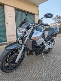 SUZUKI GSR 600