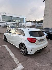 Mercedes-benz A 200 Premium SINISTRATA