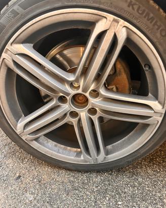 4 cerchioni in lega  originali aud rs 5 pr.