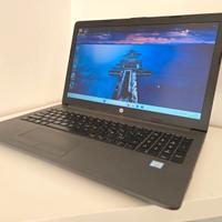 Hp 250 G7..i7-8565U..RAM 8..SSD 256..15,6 Pollici