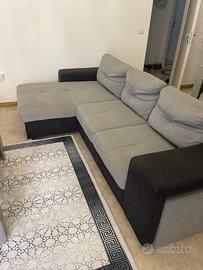 Divano Angolare Grigio con Letto e Contenitore