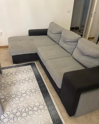 Divano Angolare Grigio con Letto e Contenitore