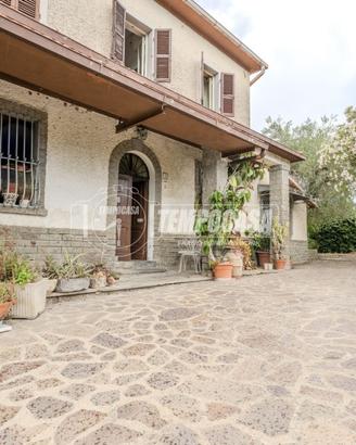 SOLUZIONE INDIPENDENTE A CIVITELLA D'AGLIANO