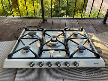 Nuovo Piano cottura smeg