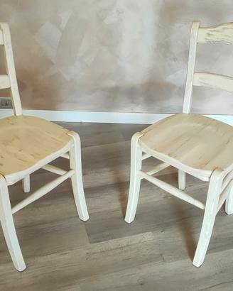 Sedie in legno shabby chic