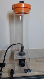 Reattore di calcio per acquario marino