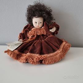 Bambola porcellana Thai Batik con certifi