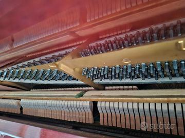 pianoforte verticale Yamaha