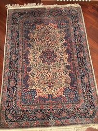 Tappeto orientale annodato a mano – 200 x 140 cm –