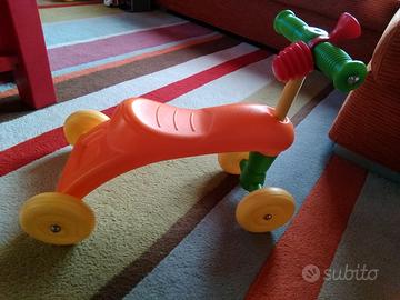 Triciclo cavalcabile 4 ruote