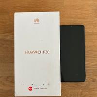 Huawei P30 con tripla fotocamera Leica